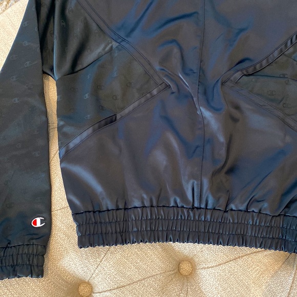 Champion satin bomber jacket w/2 different fabric patterns & gold zipper Sz XS - Picture 5 of 5